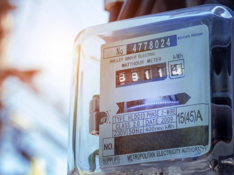 ΔΕΔΔΗΕ: Οσα πρέπει να προσέξουν οι καταναλωτές με την καταμέτρηση στο ρεύμα σε μηνιαία βάση