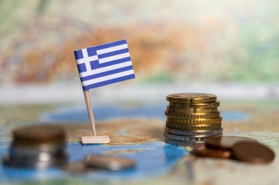 ΔΝΤ: Ανάπτυξη 2% αλλά και ρίσκα για την ελληνική οικονομία